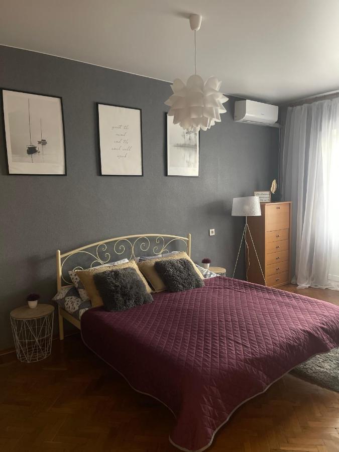 Apartment For A Pleasant Stay Odessa Exterior foto
